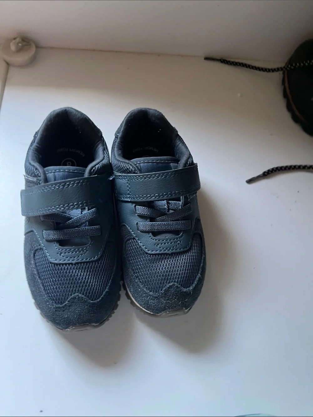 Cat & Jack Boys Dark Blue Velcro Sneakers